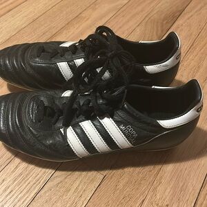 Copa mundial soccer cleats